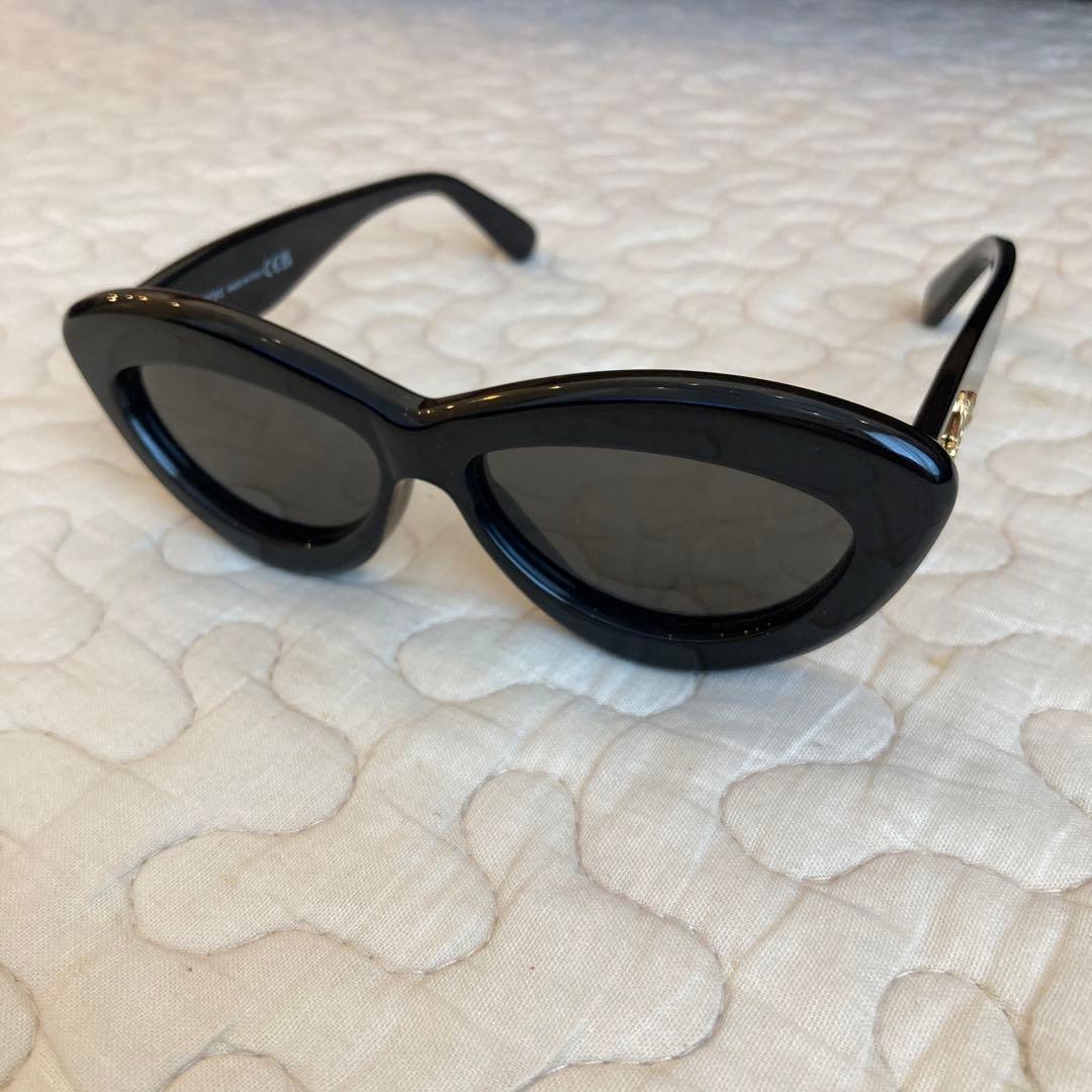 ロエベ ブラック キャットアイ サングラス LW400961