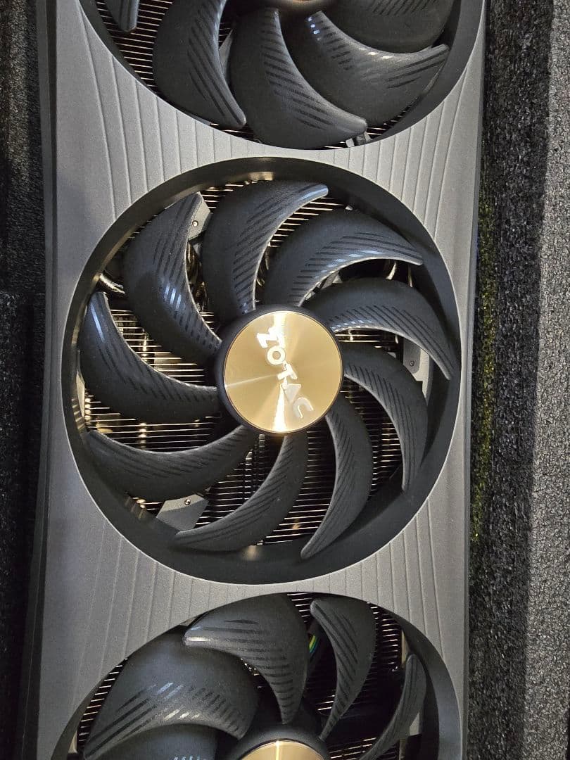 水冷グラボ GeForce RTX 4090 ZOTAC AMP