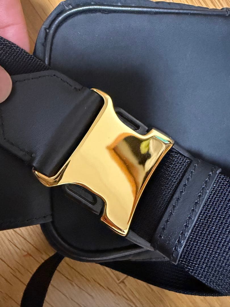 【中古美品】TOM FORD 黒 ボディバッグ