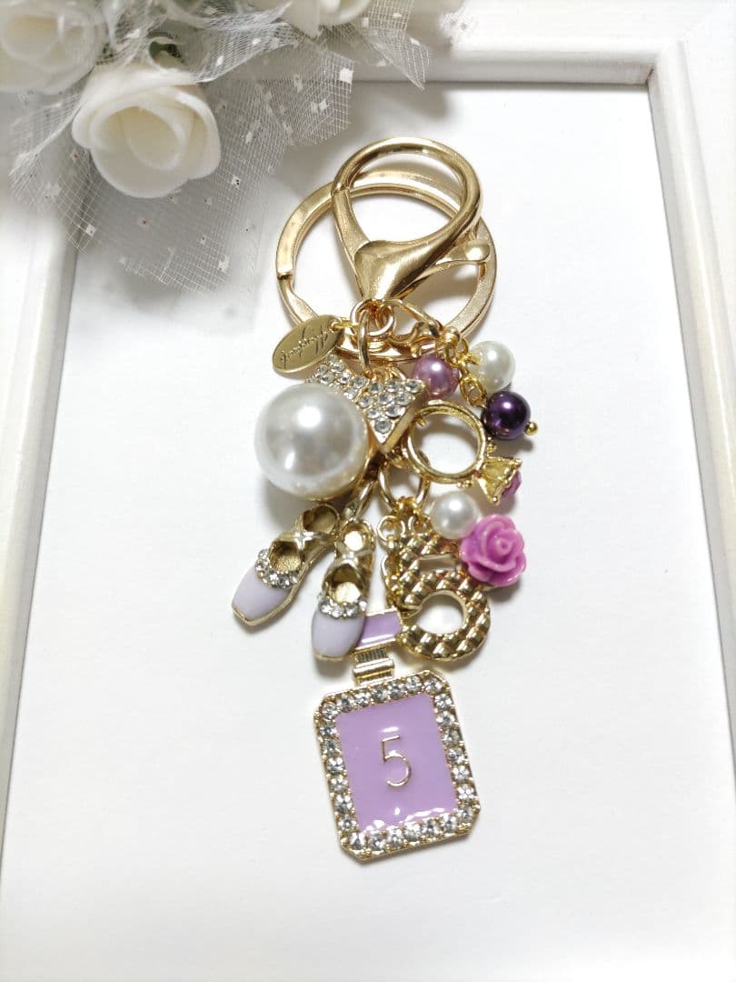 ハンドメイドチャーム　キーホルダー　キラキラカメリア　黒系　他おまとめ