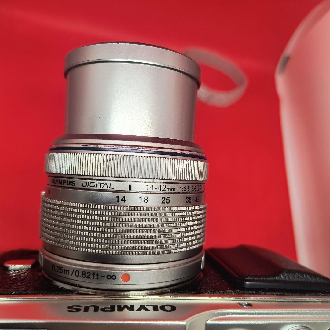 OLYMPUS ミラーレス一眼カメラ E-P3 標準ズームレンズ付