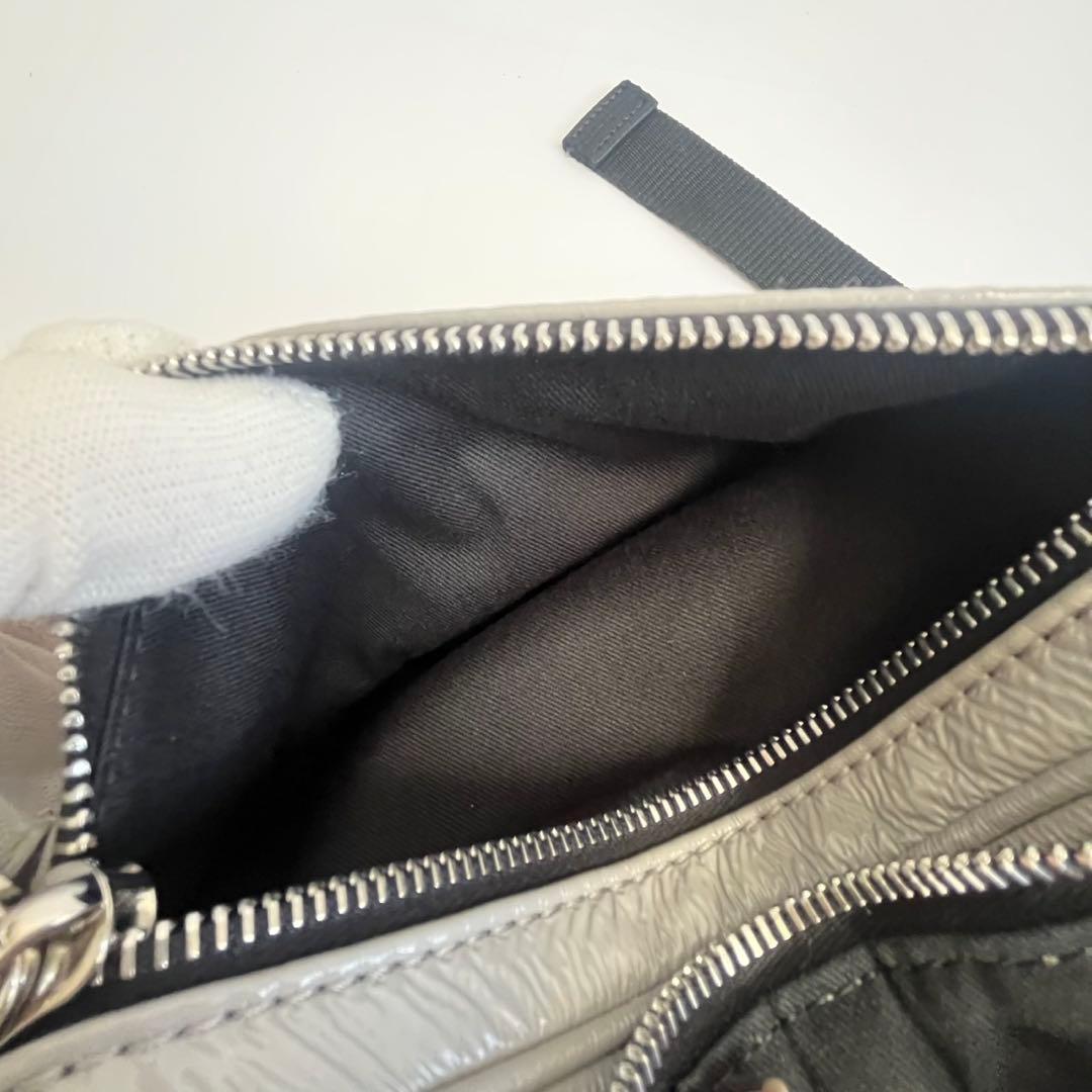 ✨未使用品✨　MARNI ウエストポーチ　パテント　エナメル　グレー　近年モデル