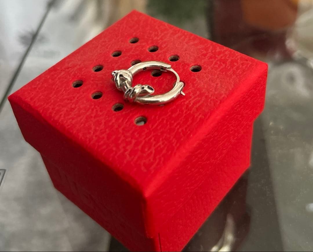 は*な様 [完売品] diesel シルバー フープピアス　片耳用　正規品　箱付