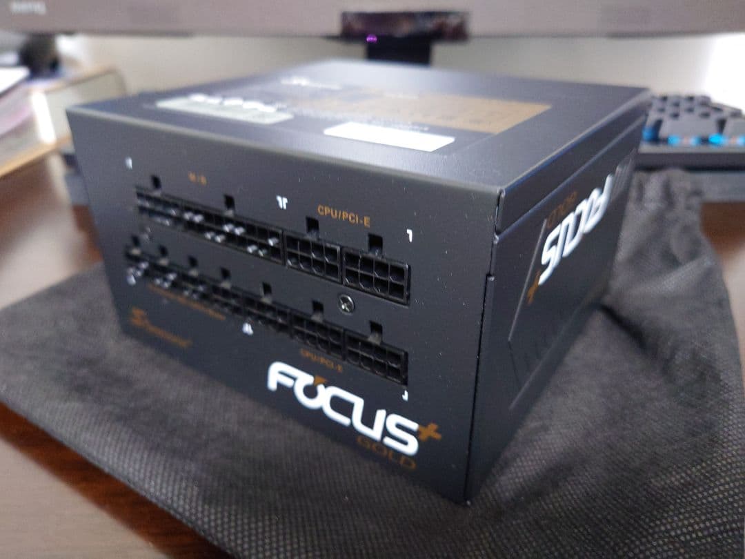 【極美品・付属品完備】Seasonic FOCUS PLUS 650 Gold