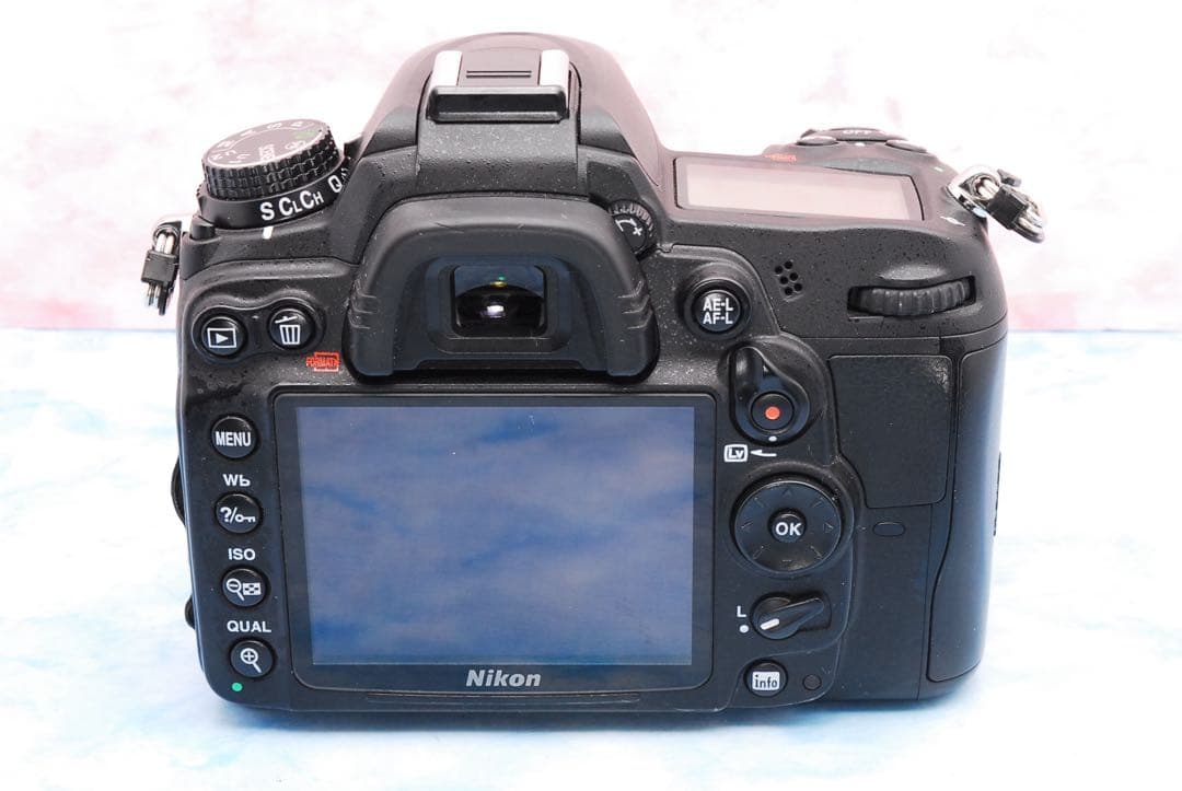 Nikon D7000☆一眼レフカメラ☆超望遠付Wレンズ☆バッグ付☆S数極少