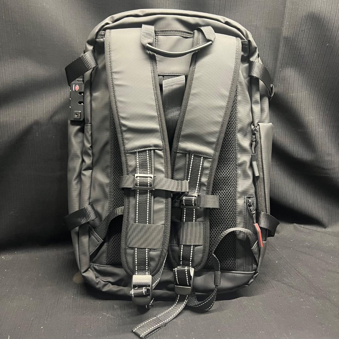 〇Of63 未使用 真空圧縮 バックパック トラベルバッグ