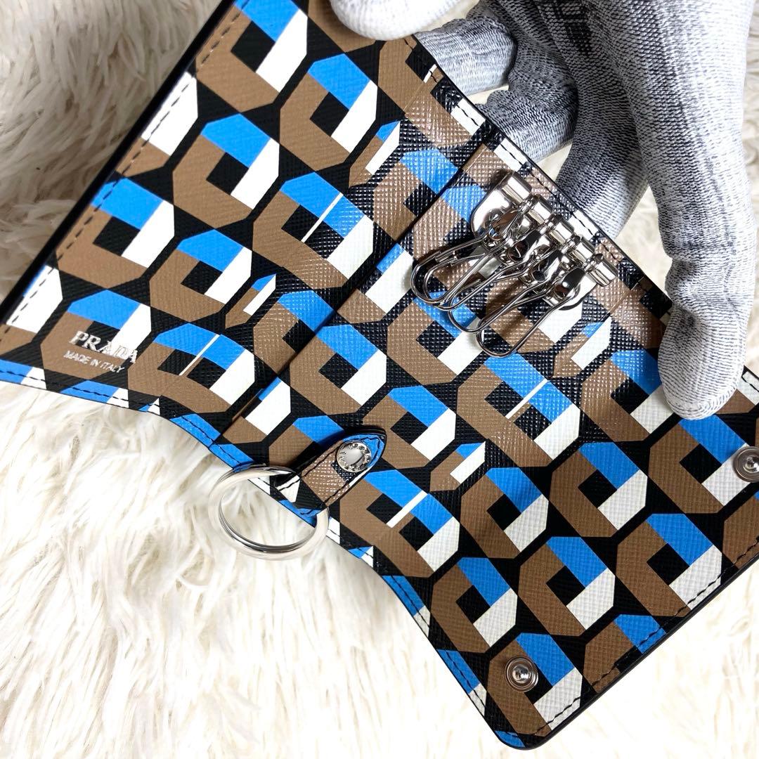 【未使用】プラダ サフィアーノ キーケース 三角プレートIC搭載