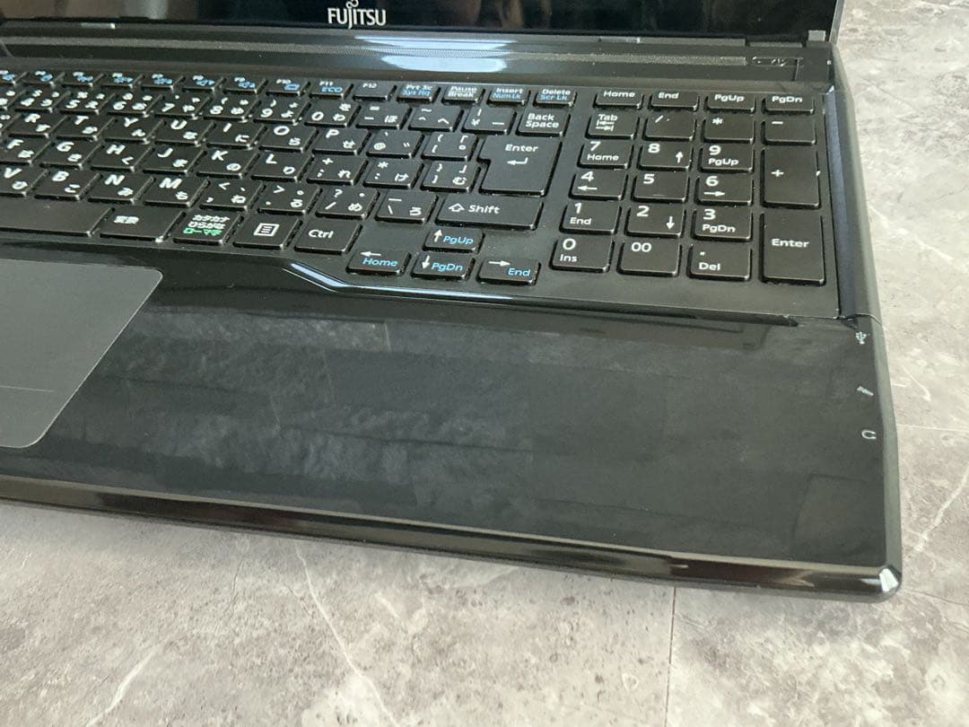 FUJITSU corei7 新品SSD480 新品メモリ16 office