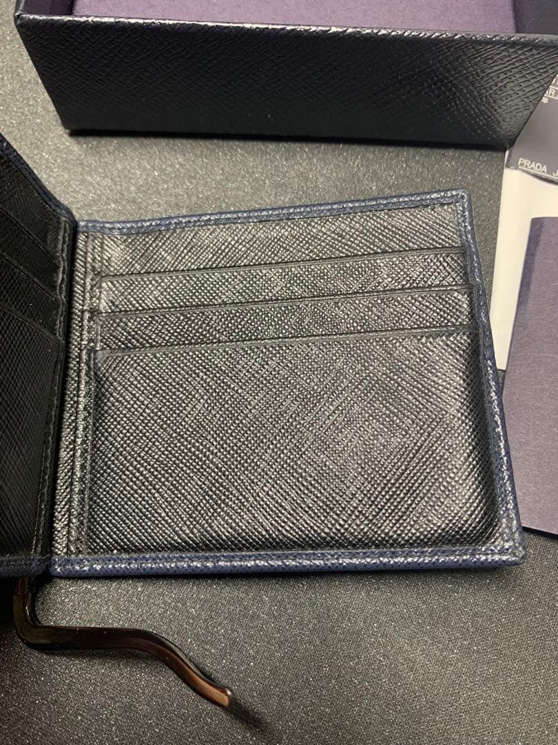 PRADA ネイビー レザー マネークリップ