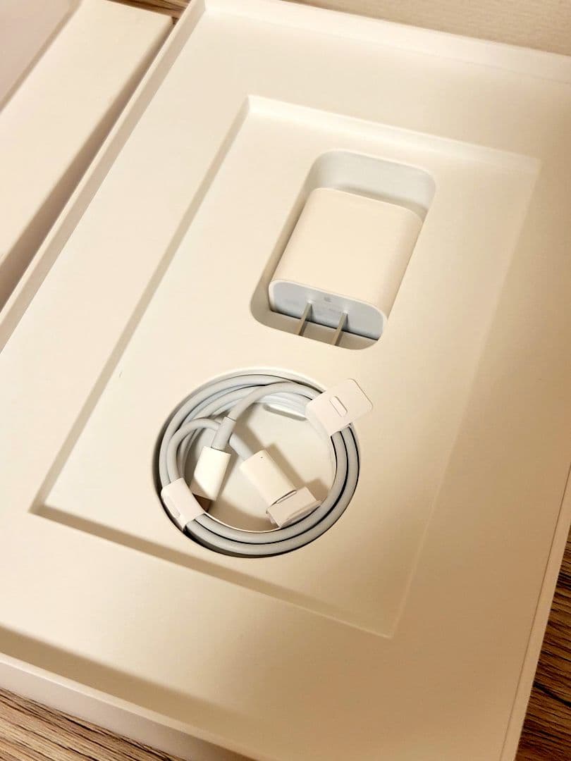 【極美品】iPad (第9世代) 256GB Wi-Fiモデル