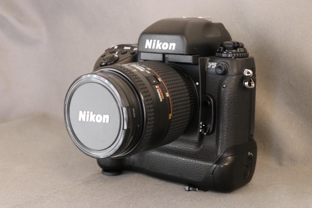 Nikon F5 一眼レフカメラ
