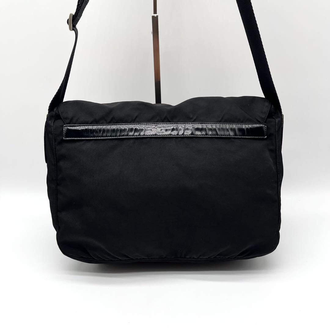 PRADA プラダ メッセンジャーバッグ ショルダーバック ナイロン 三角ロゴ