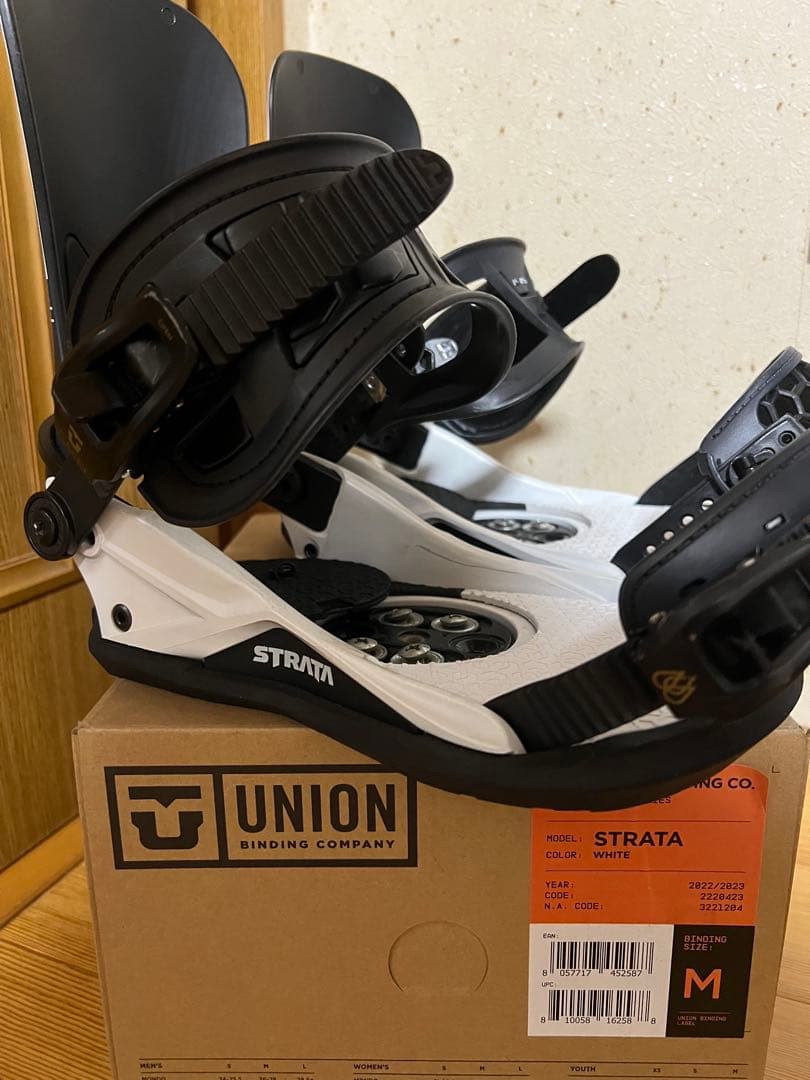 UNION STRATA ホワイト ビンディング Mサイズ