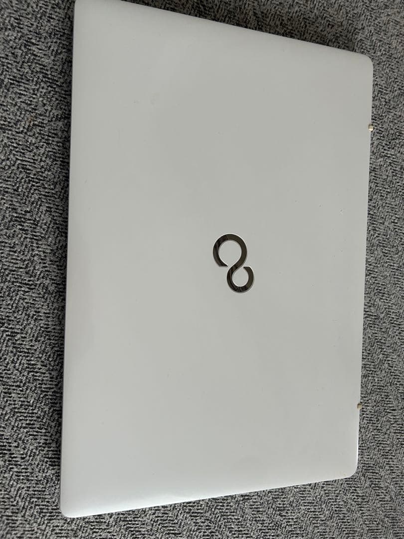 Fujitsu LIFEBOOK ホワイト
