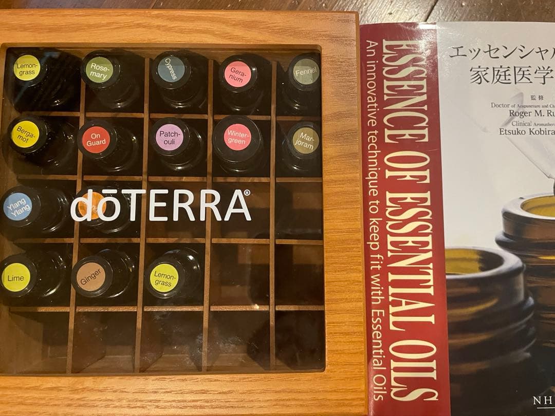 doTERRAエッセンシャルオイル➕ケース