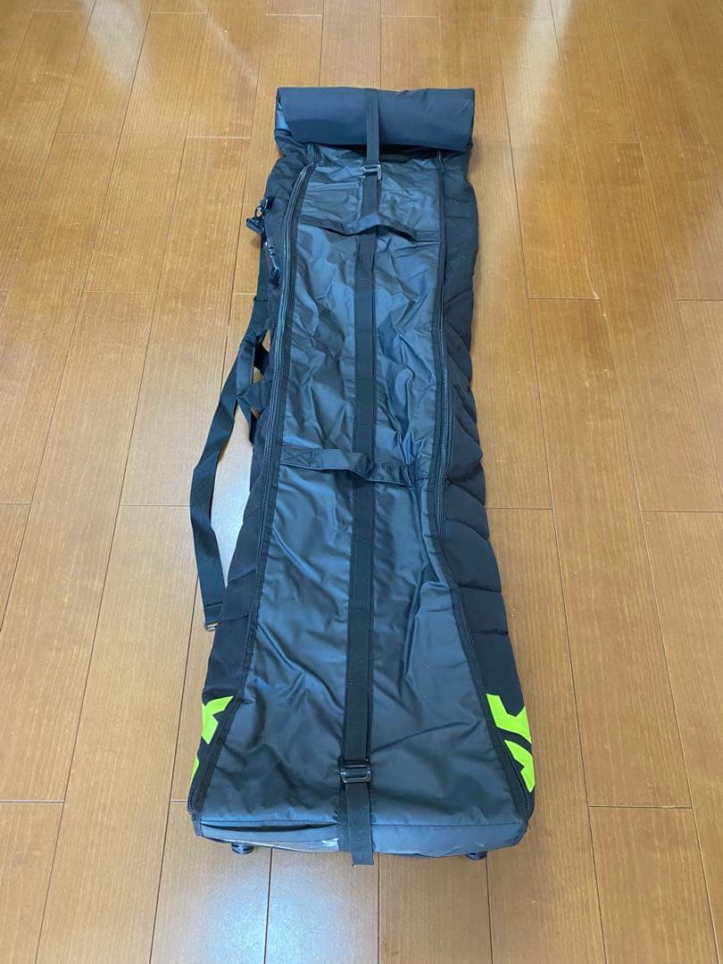 スノーボードケース（キャスター付き）