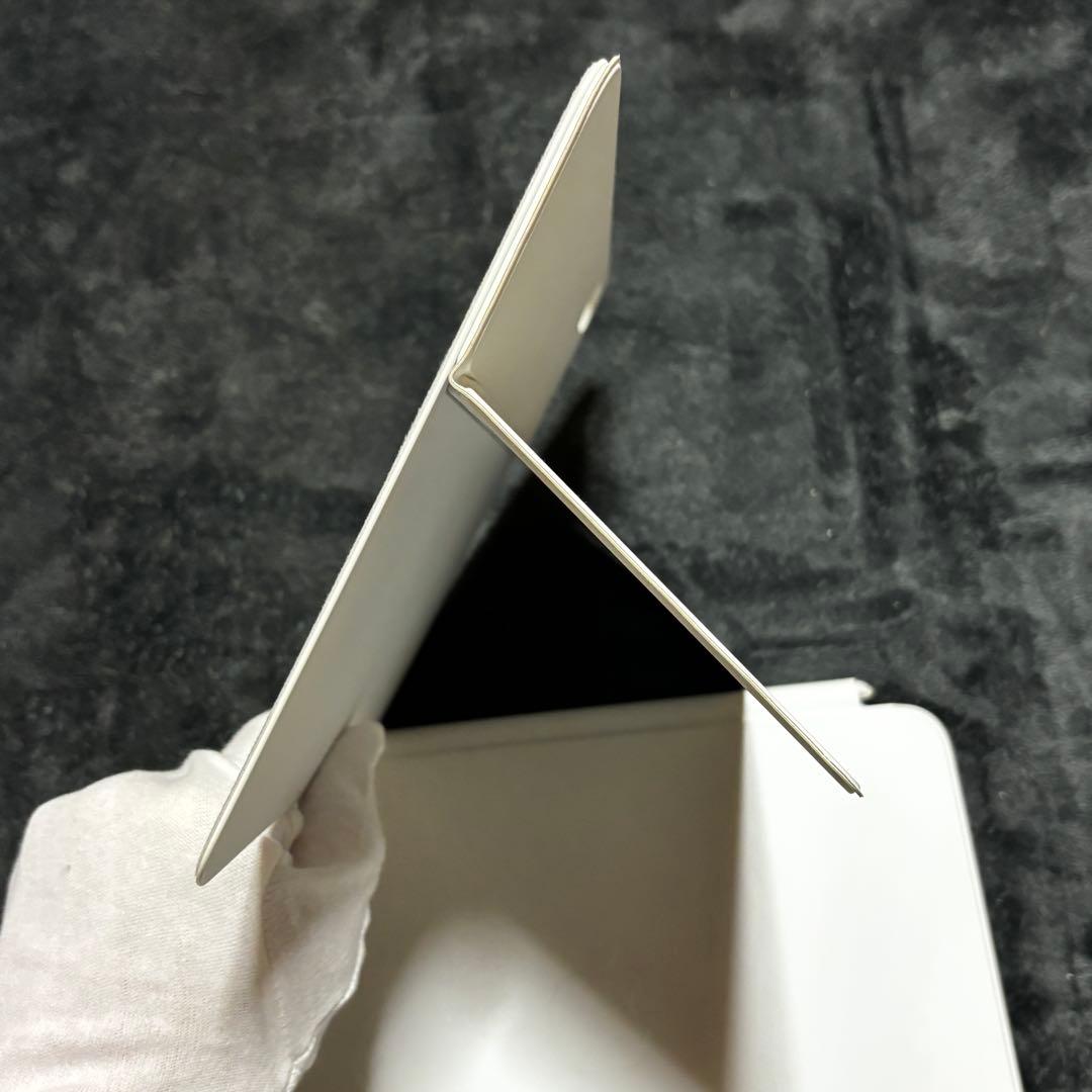 iPad (A16) / 第10世代 Magic Keyboard Folio