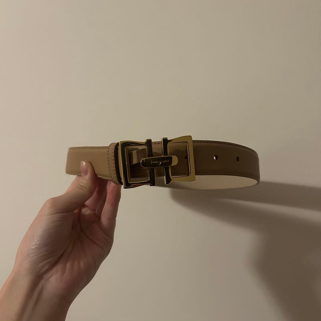 Salvatore Ferragamo ベージュ ベルト