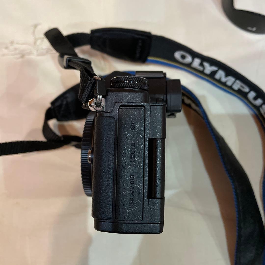 OLYMPUS E-M5 Mark II ミラーレス一眼　極美品