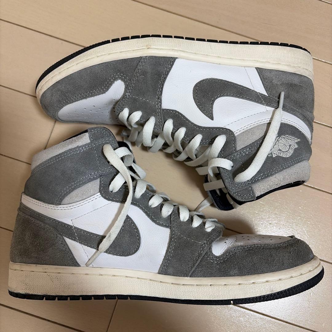 ナイキ エアジョーダン1 レトロ ハイ OG ブラック アンド スモークグレー
