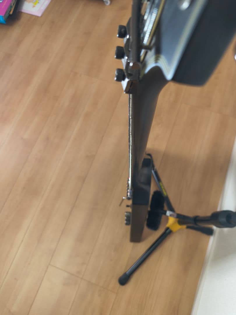 SCHECTER　Ｖ型エレキギター