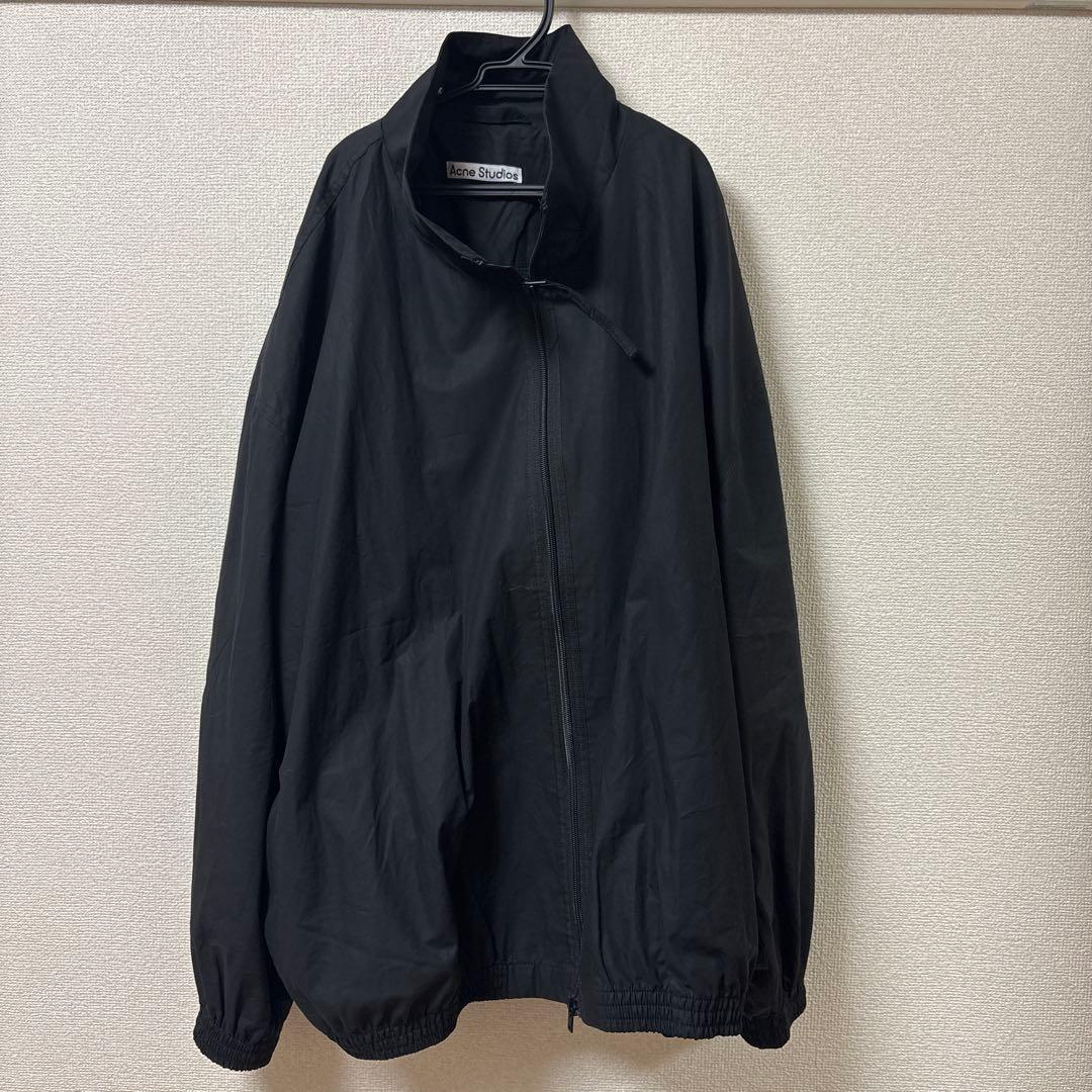 アクネストゥディオズ　ナイロンアウター