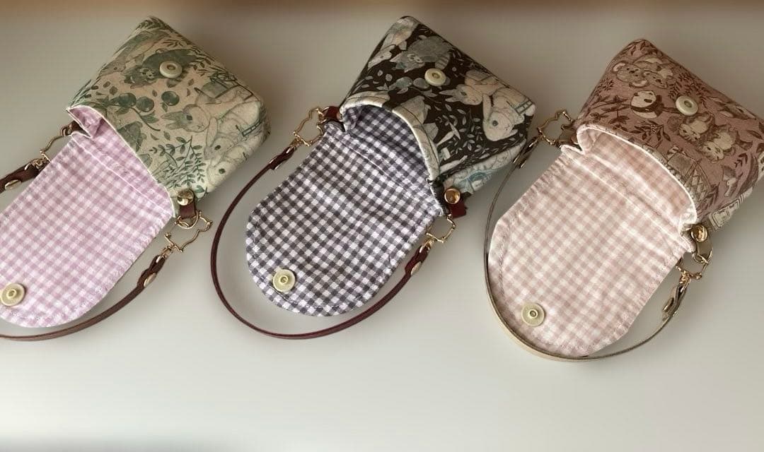 特大　ボストンバッグ　おとぎの国の猫と仲間たち