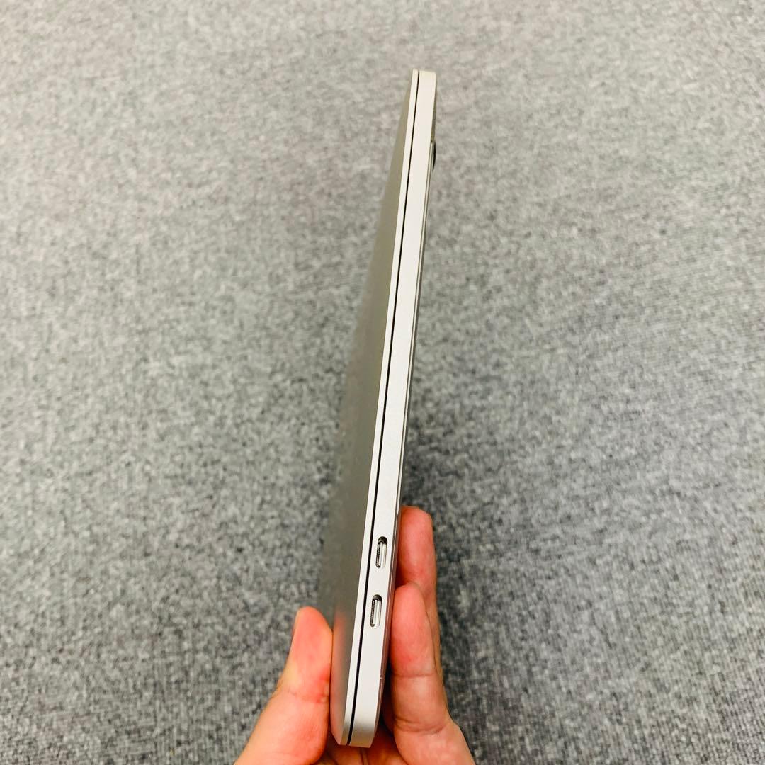 美品 MacBook Pro 2019 i7/16GB/SSD 256GB