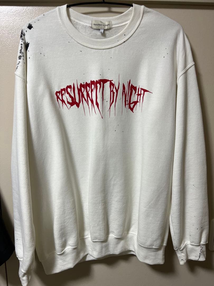 m RESURRECT BY NIGHT クルーネック