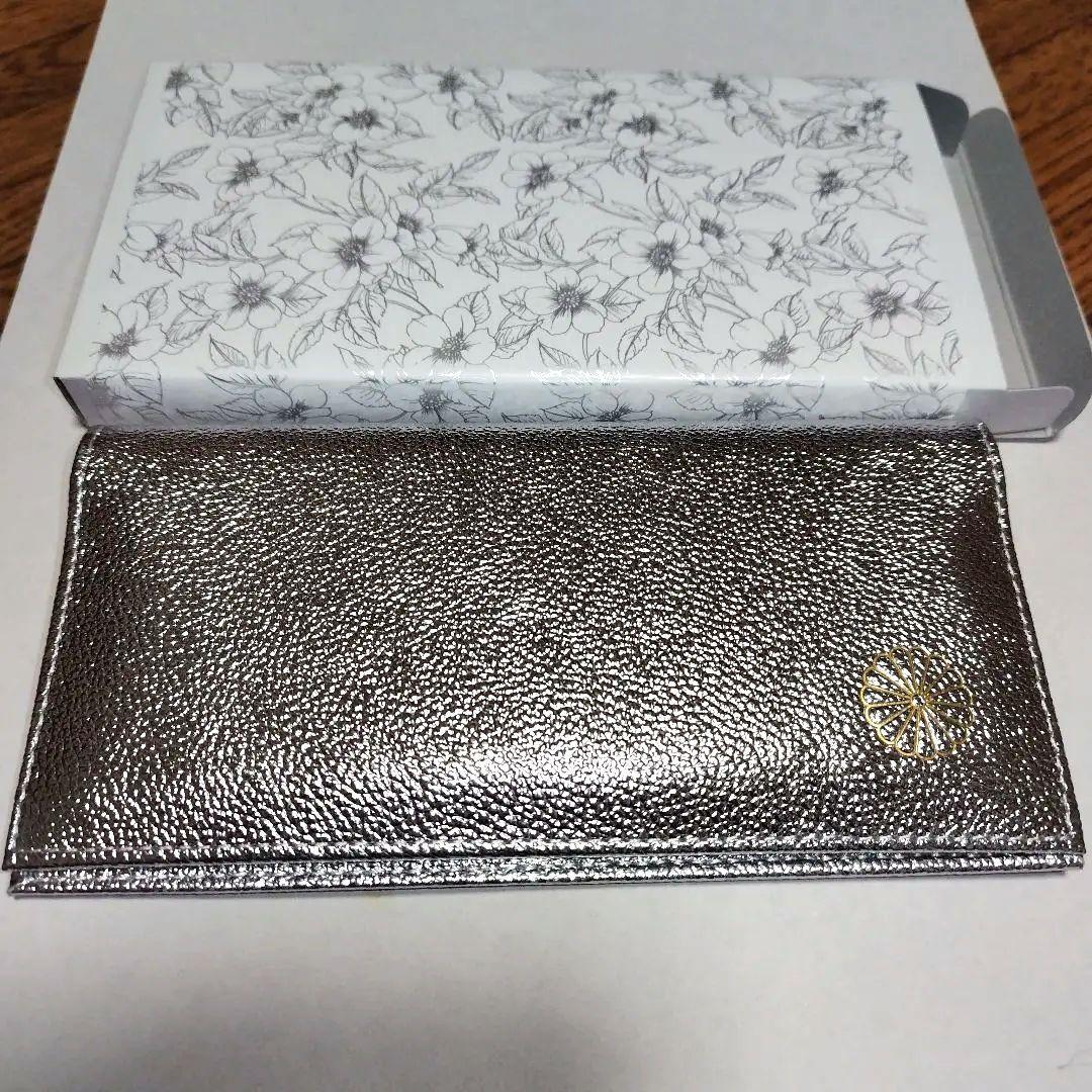 【新品 未使用】皇居 本革 長財布 シルバー