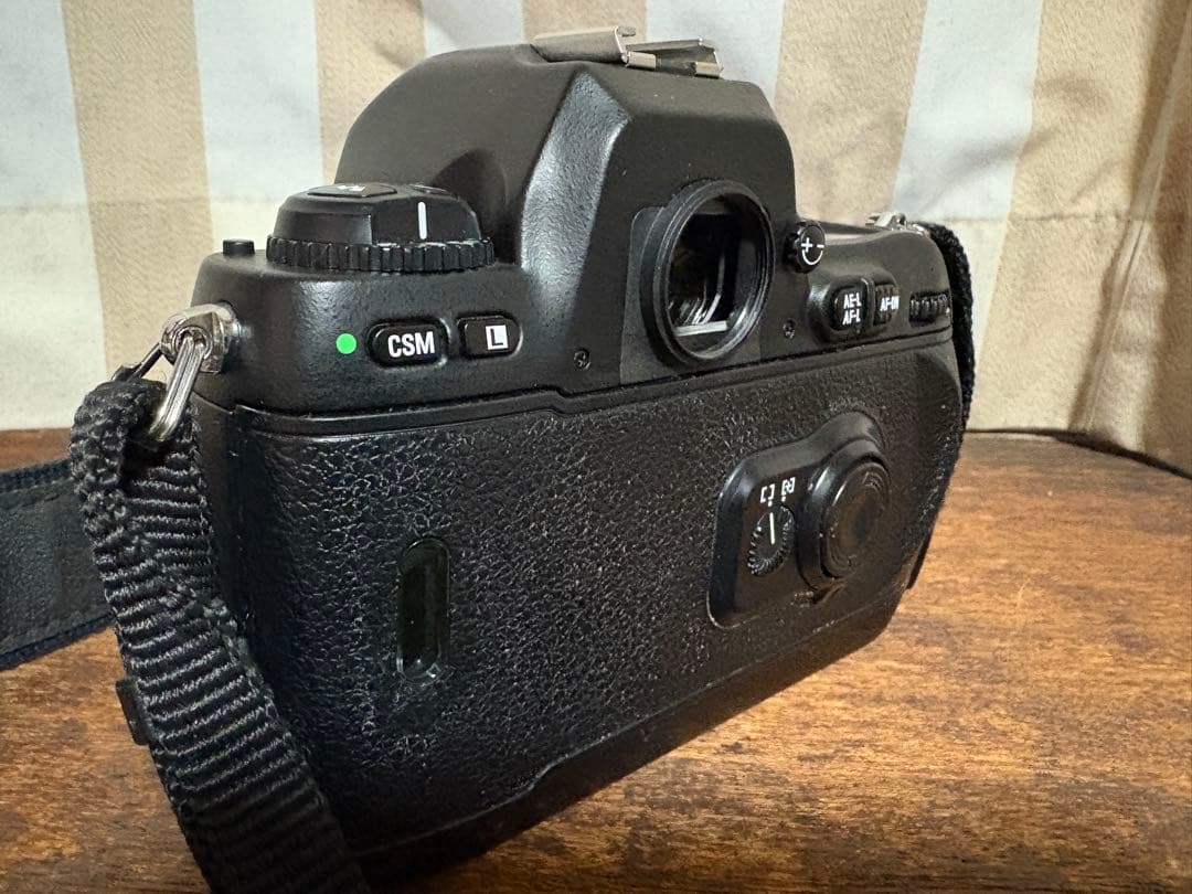 値下げしましたNikon F100 AF ZooM−Nikkor 24-85mm