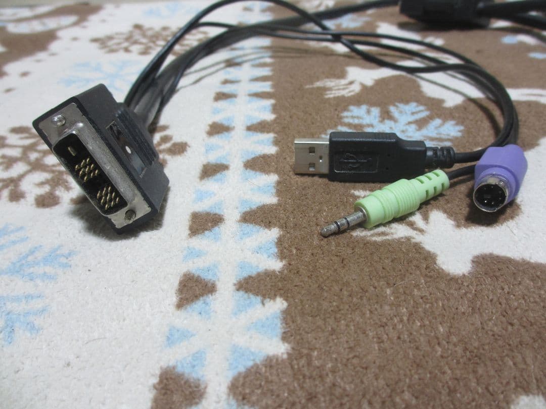 REX-430XDA KVM スイッチ CPU 切り替 4台用 DVI