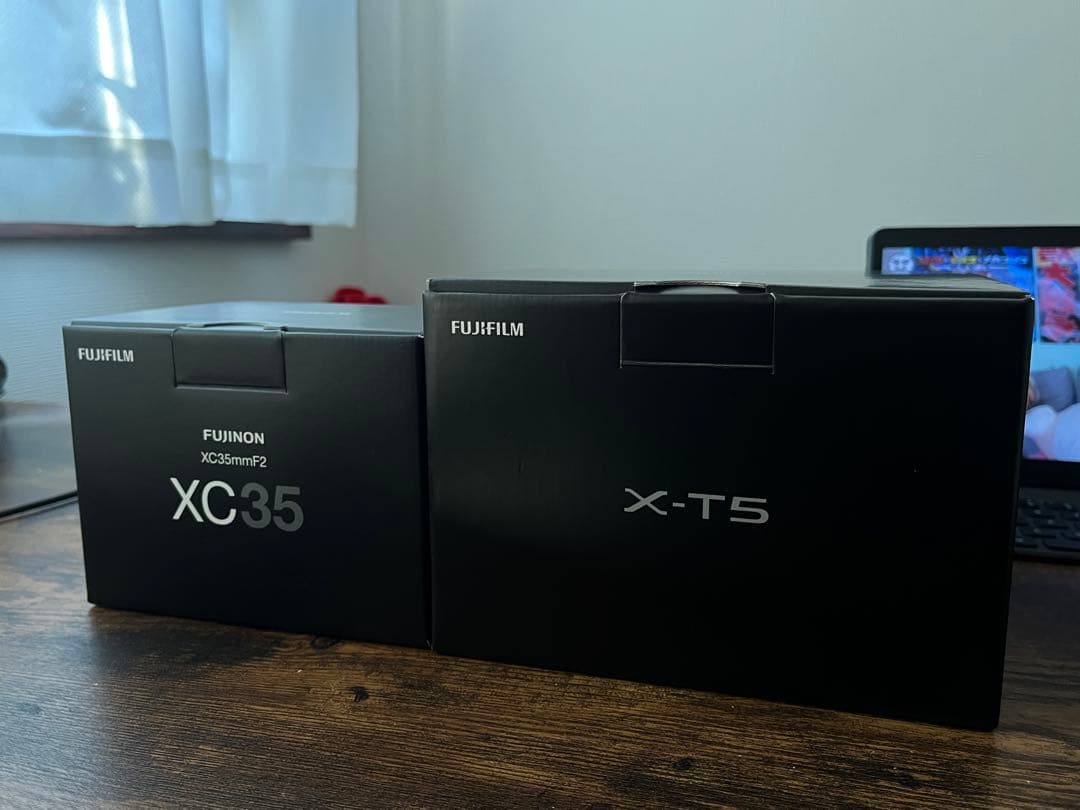 【美品】FUJIFILM X-T5 ミラーレス カメラ ボディ レンズ ブラック