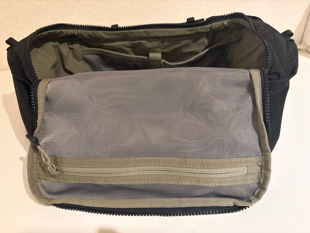 Topology Summit Duffle Small ブラック