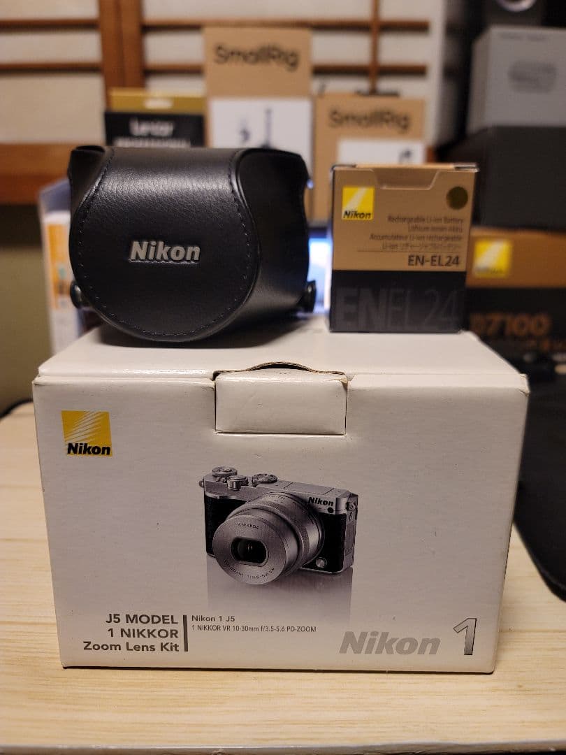 Nikon J5 ミラーレスカメラ レンズキット