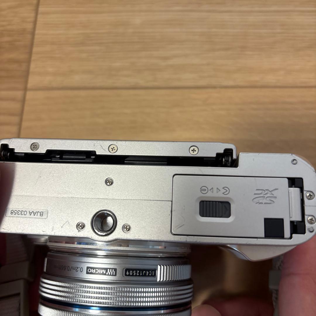 【箱付き】 OLYMPUS オリンパス PEN E-PL10 ミラーレスカメラ