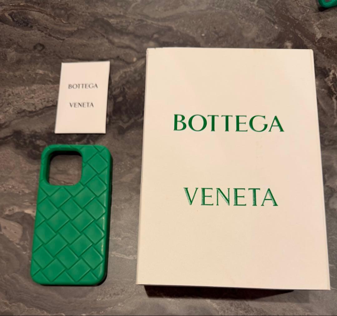 BOTTEGA VENETA グリーン iPhoneケース