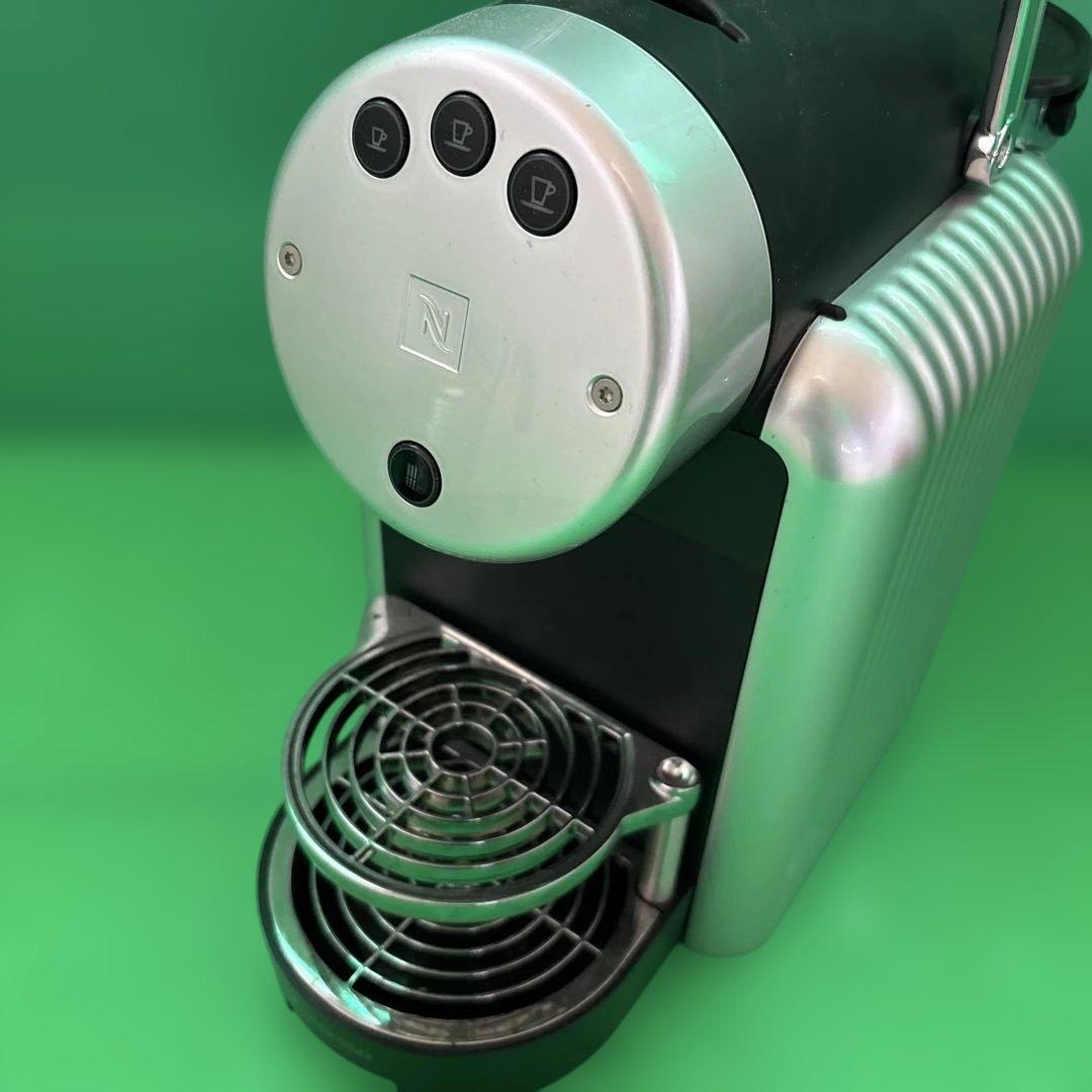 Nespresso ポータブルコーヒーメーカー シルバー/ブラック