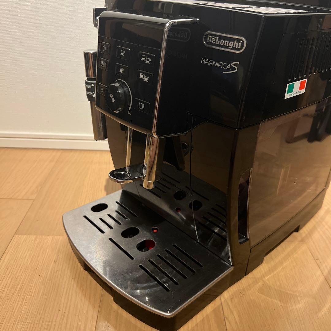 デロンギ　マグニフィカS　コンパクト全自動エスプレッソマシンECAM23120B