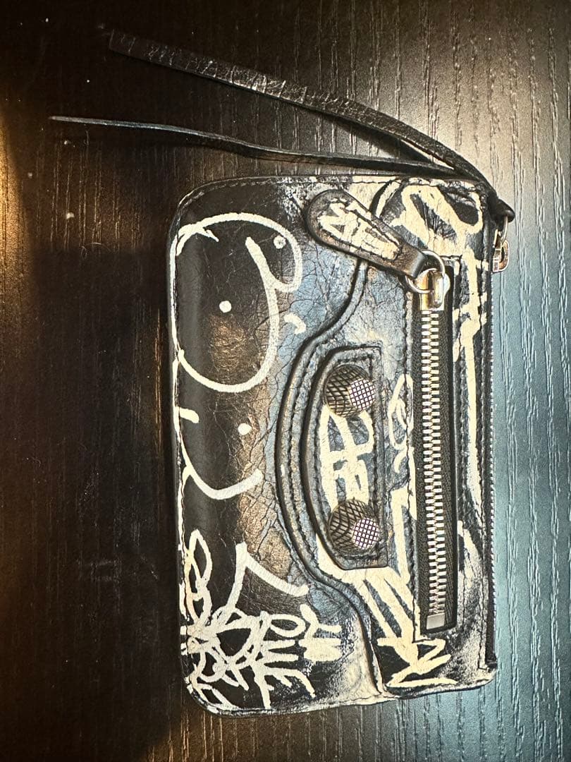 Le Cagole ブラック　グラフィティプリント アリーナラムスキン