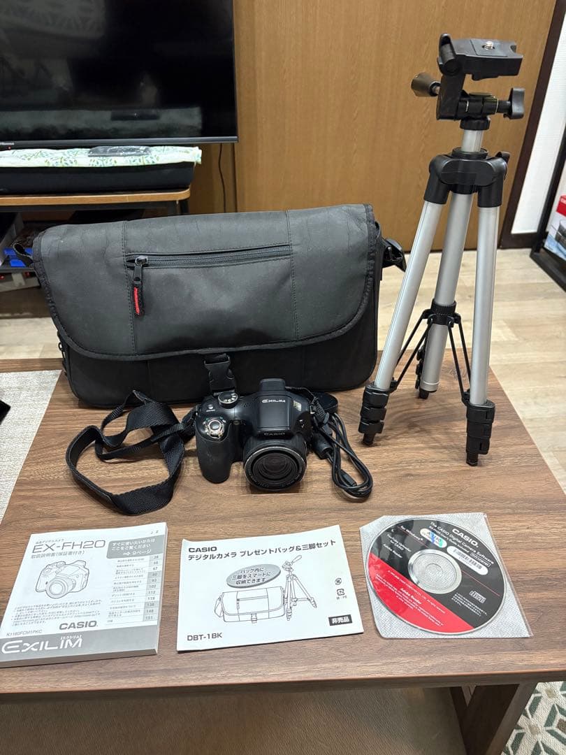 CASIO EX-FH20 デジタルカメラバック&三脚セット