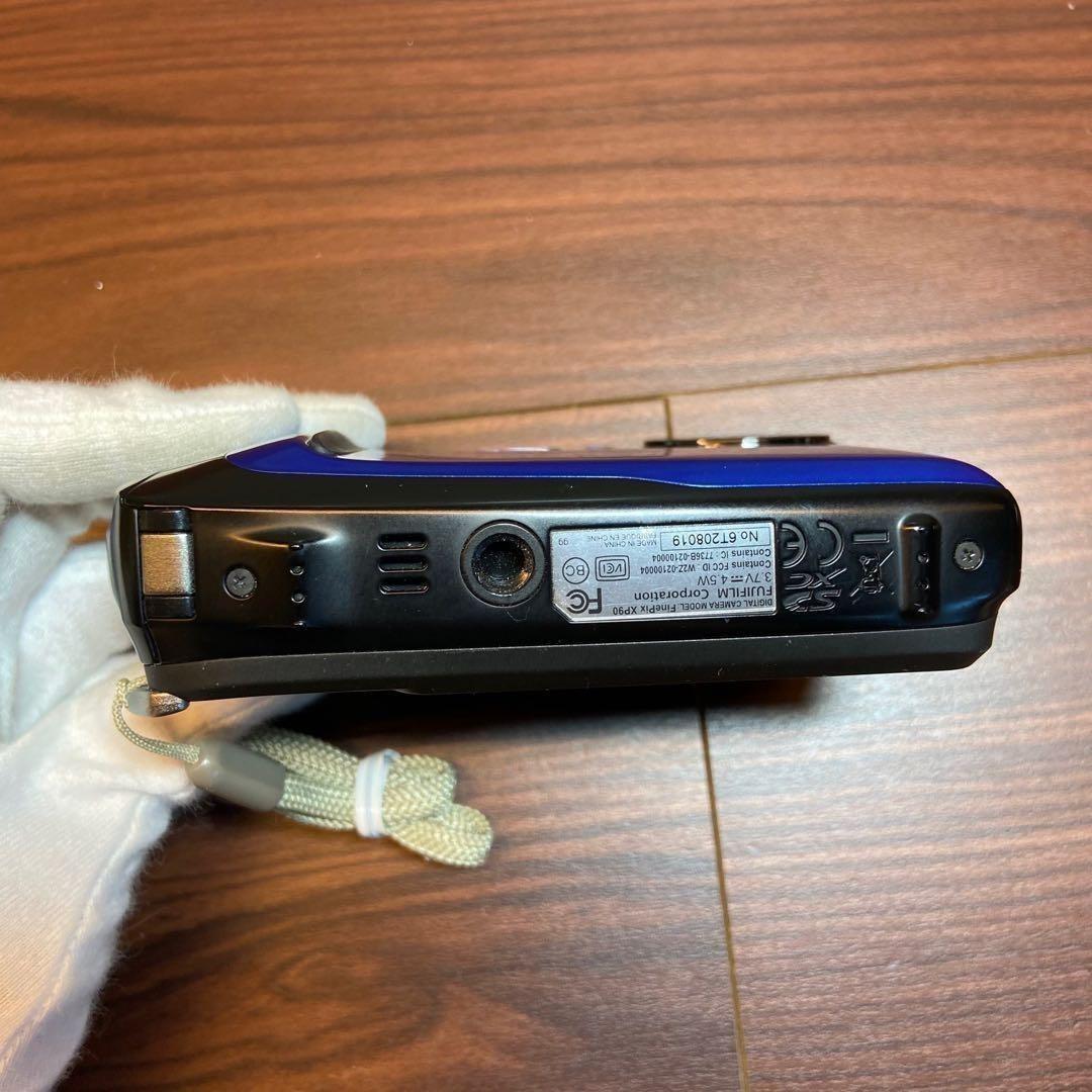 FUJI FILM FinePix XP90 デジカメ ほぼ新品 3812