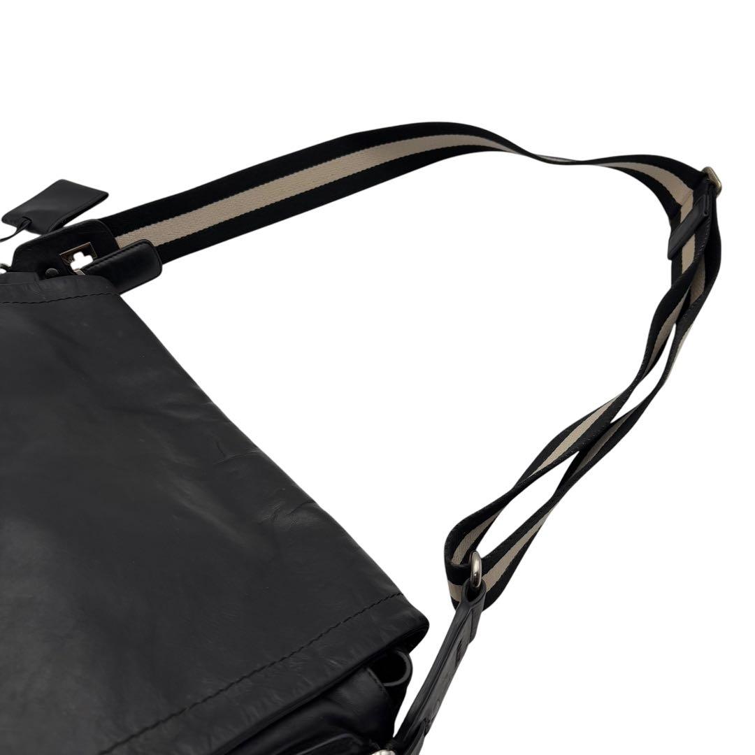 BALLY バリー メッセンジャーバッグ メンズ レザー 大容量 シンプル c7