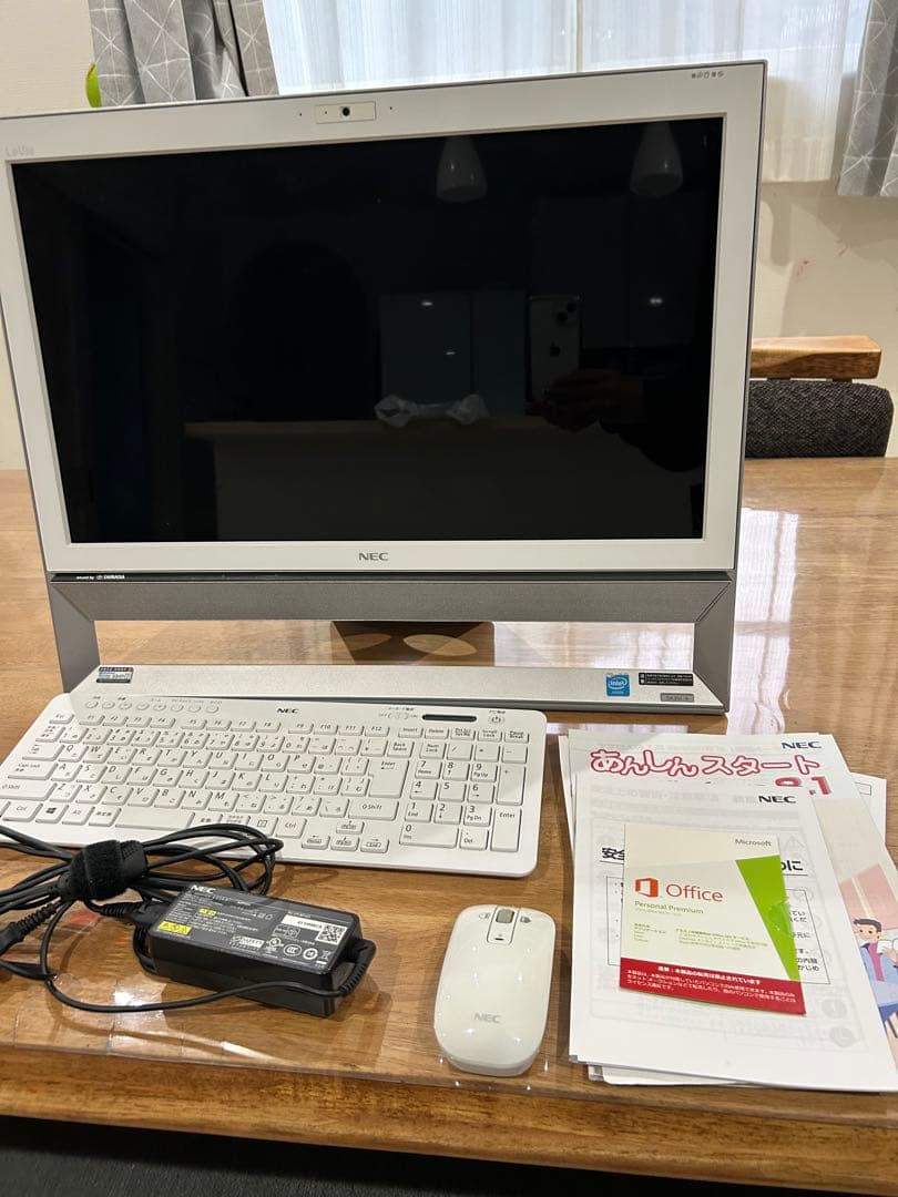 NEC 一体型デスクトップPC ホワイト