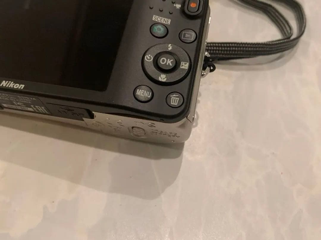 Nikon COOLPIX L30 シルバー