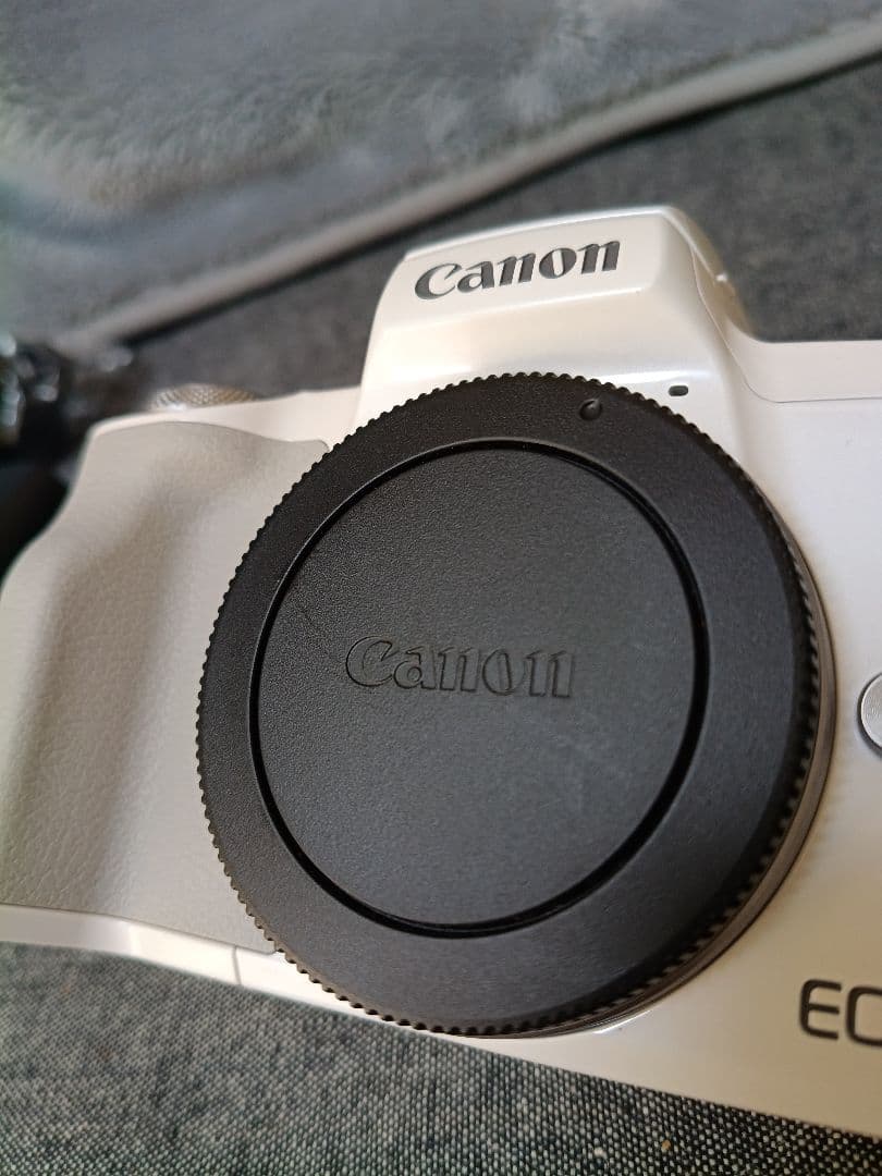 Canon EOS ミラーレス一眼 ホワイト