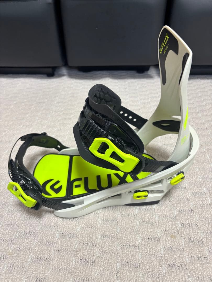22-23 FLUX DSスノーボードビンディング ホワイト/イエロー　Mサイズ