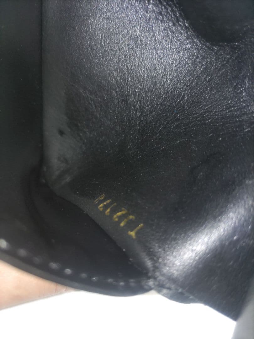 し*こ様 ルイヴィトン ニューウェーブ ジプト ファスナー 折り財布 ブラック