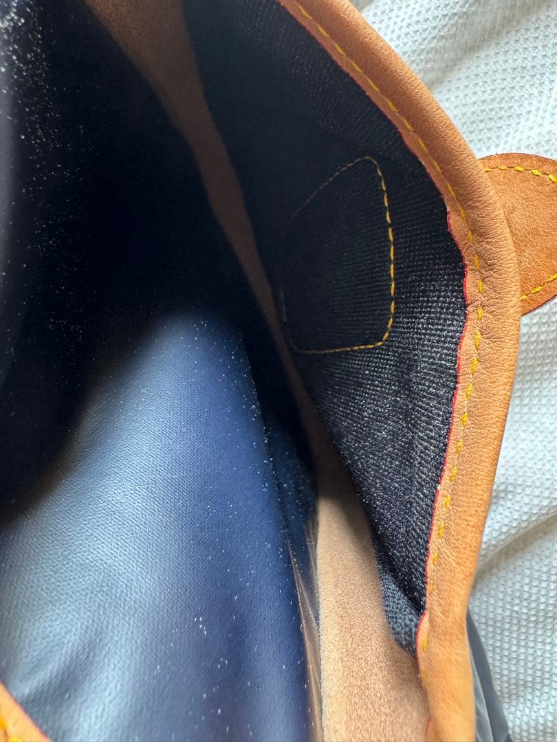 【美品】ハンティングワールド　HUNTING WORLD バチュー