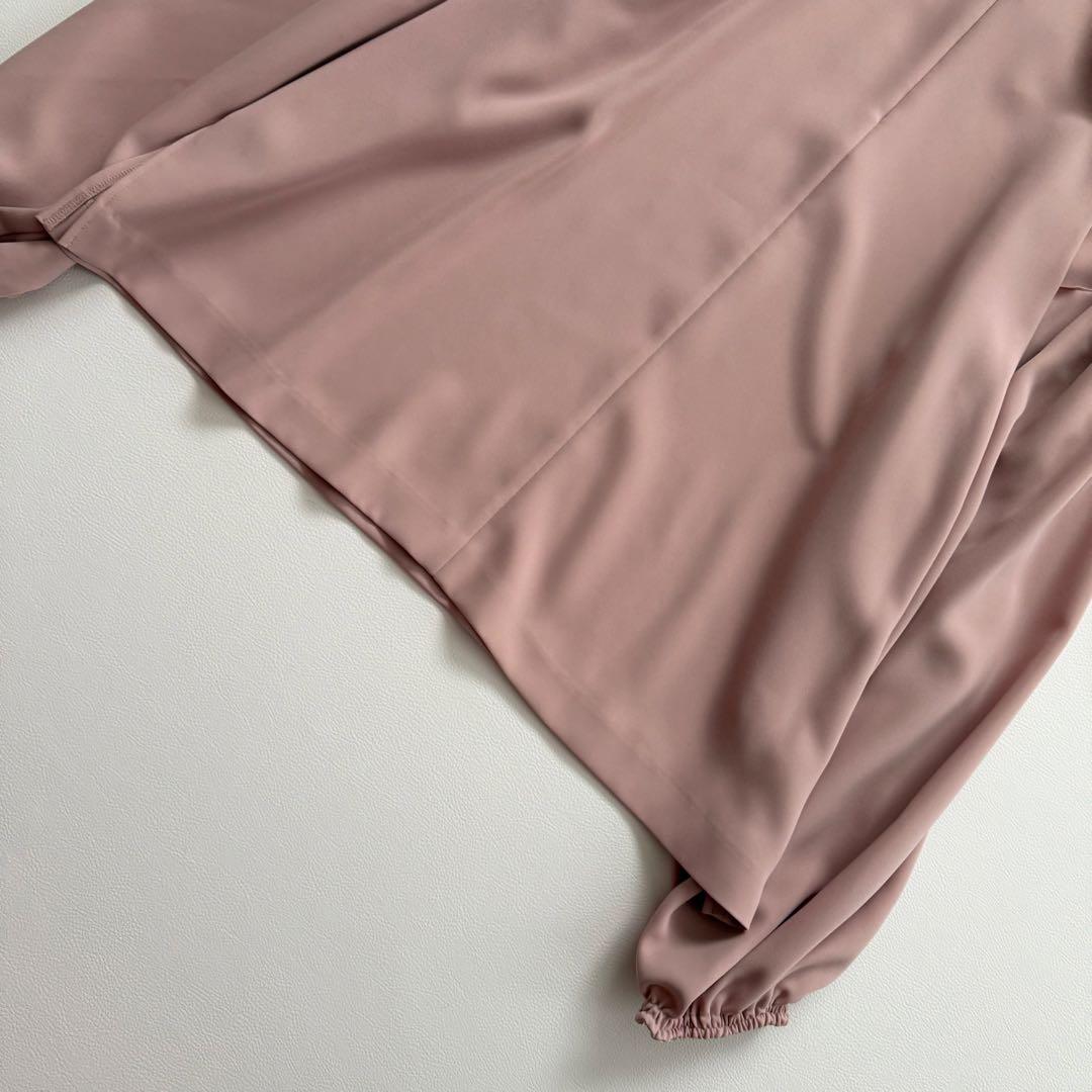 美品✨25SS✨3.5万✨アドーア　ダブルストレッチブラウス　立体ギャザー